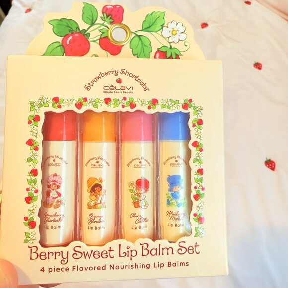Strawberry Shortcake Celavi Lip Oil & Lip Balm 2x Pack Bundle - Picture 5 of 7